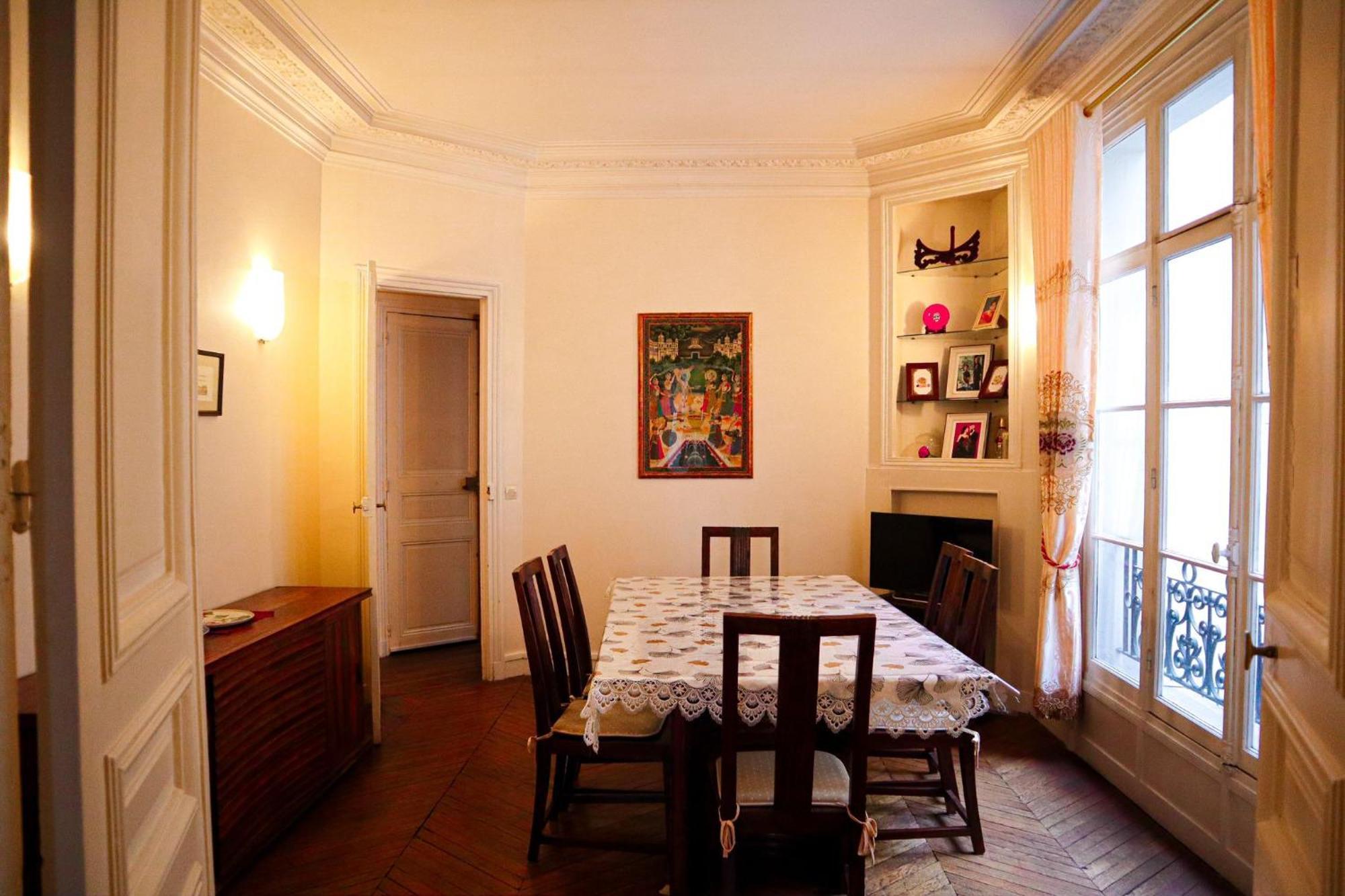 Apartment Grand Proche Champs Elysees Paris